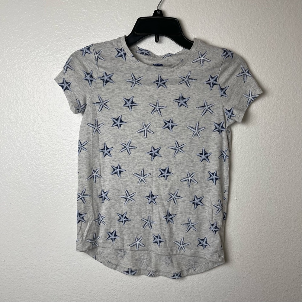 Old Navy grey short sleeve blouse with blue star fish size L 10/12